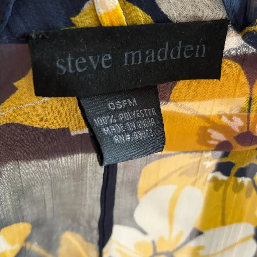Steve Madden Yellow and White Floral Kimono - Picture 4 of 4